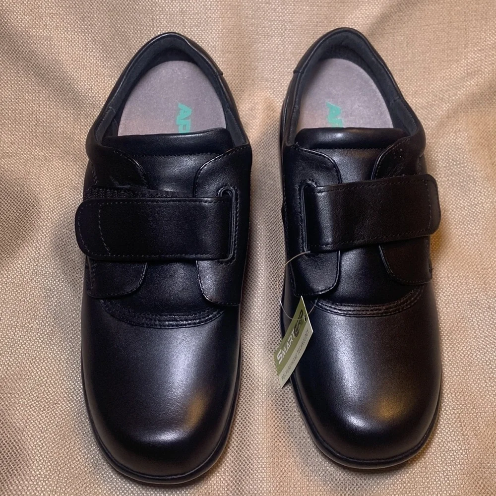 Apex Ambulator Leather Biomechanical Shoe